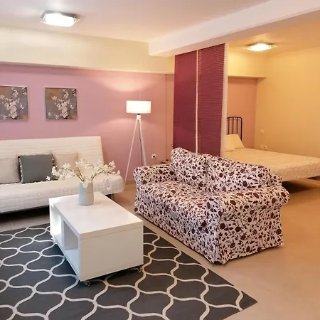 Bright, Deluxe, Semi Basement Apartamento *